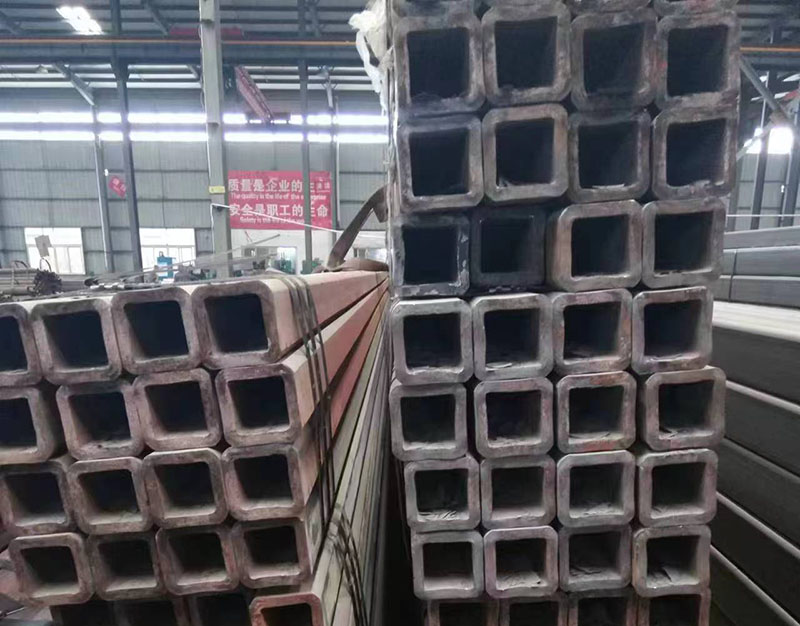 张湾无缝方管裂缝